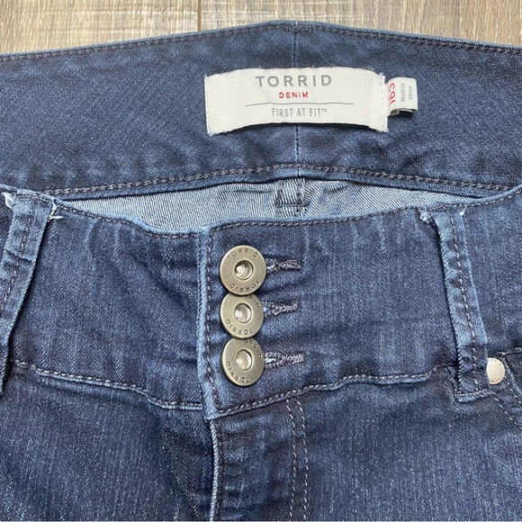 Torrid dark navy jeggings, sz 16 short - Picture 4 of 15